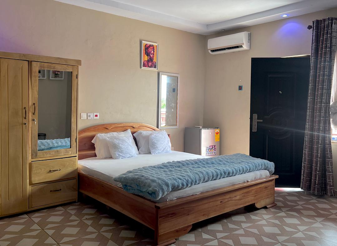 Hotel 734 View